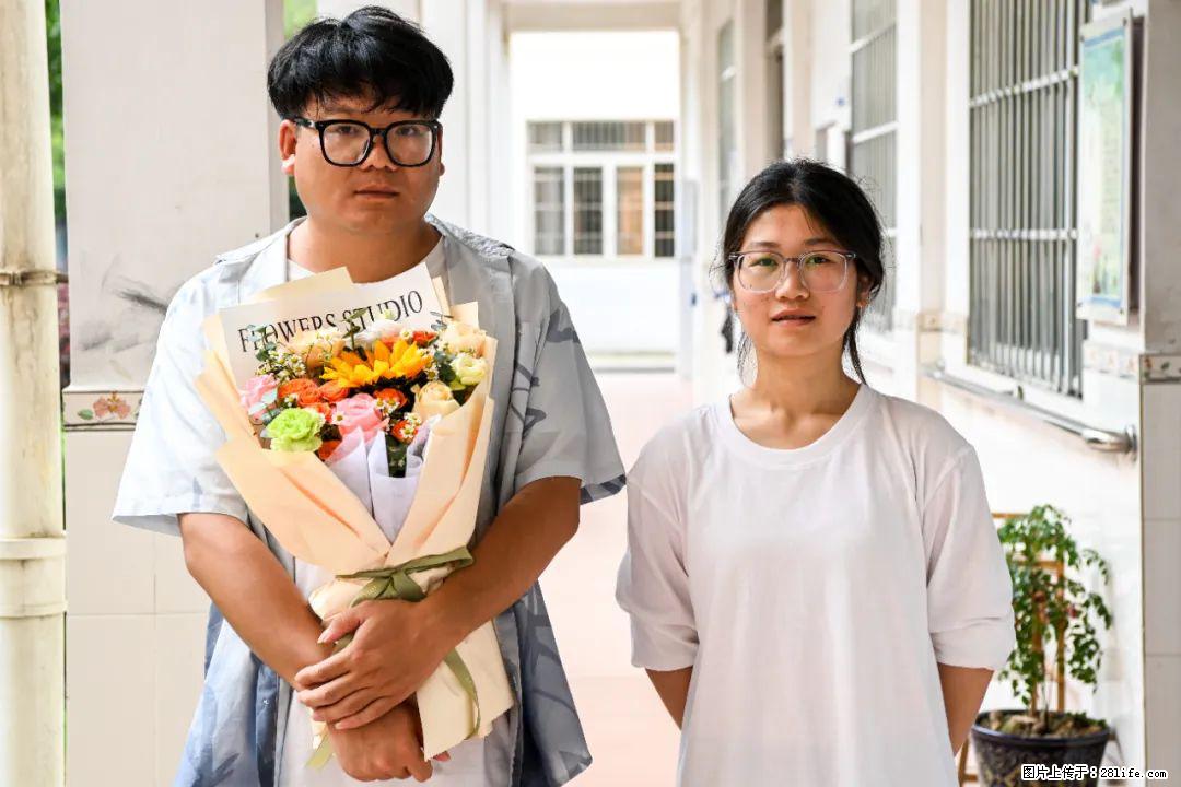 全网追的“扁担女孩”,找了一份暑假工,时薪12元 - 安康生活资讯 - 安康28生活网 ankang.28life.com